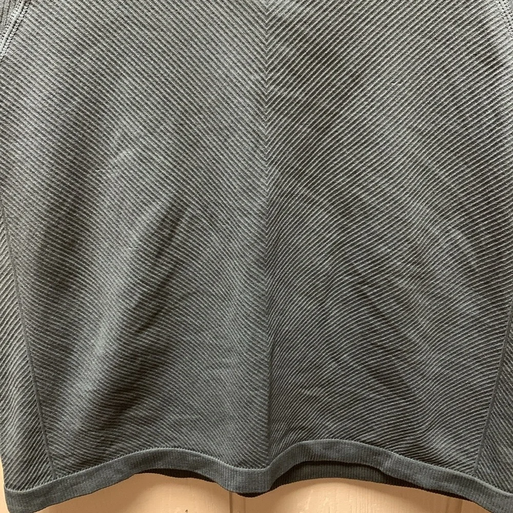 Work Out Top - Picture 5 of 11